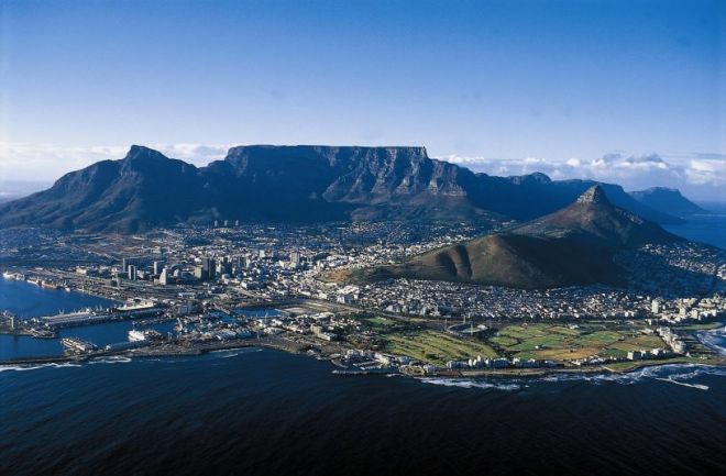 Hike the iconic Table Mountain and Skeleton Gorge